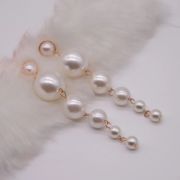 Pearl style earrings - Picture 2 of 2